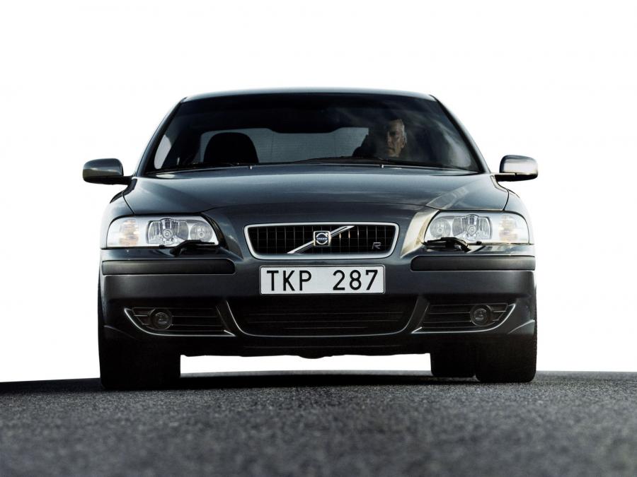  Volvo S60 R 2004 года  (фото 15 из 30)